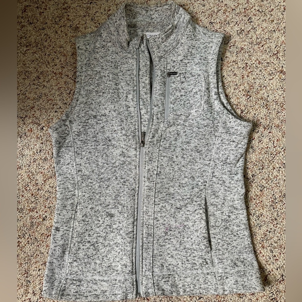 ✨SOLD✨Calvin Klein Vest- M